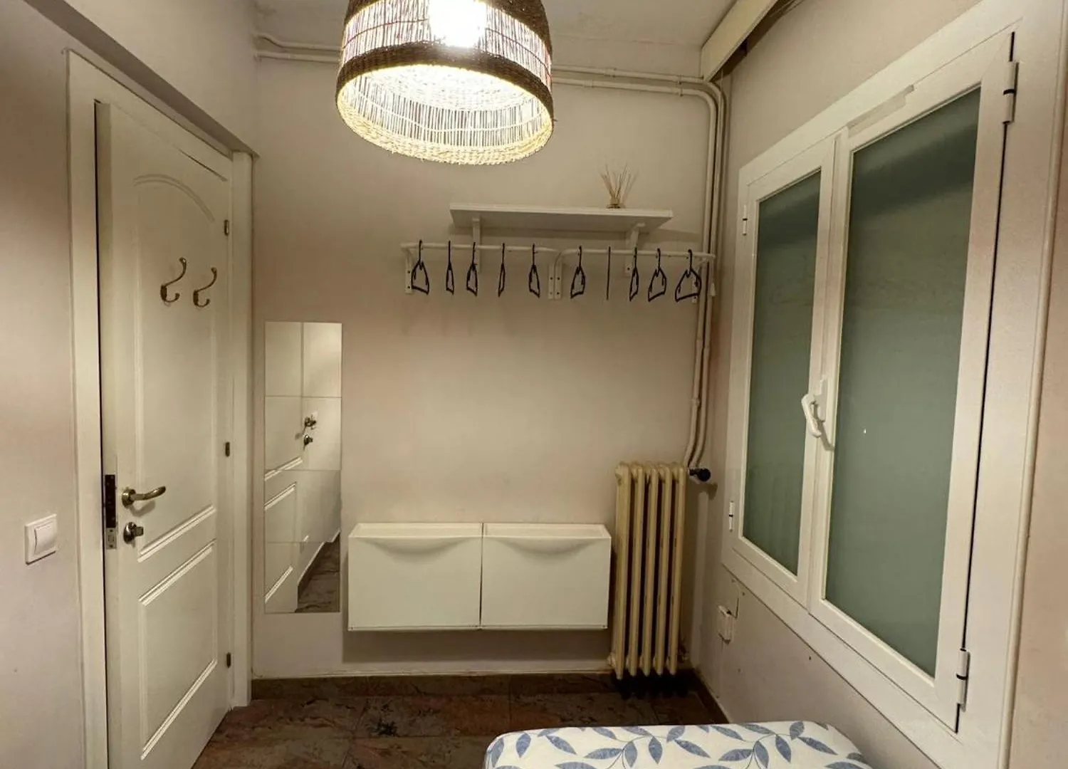 Lägenhet Spacious Room In Central Area A Barcelona