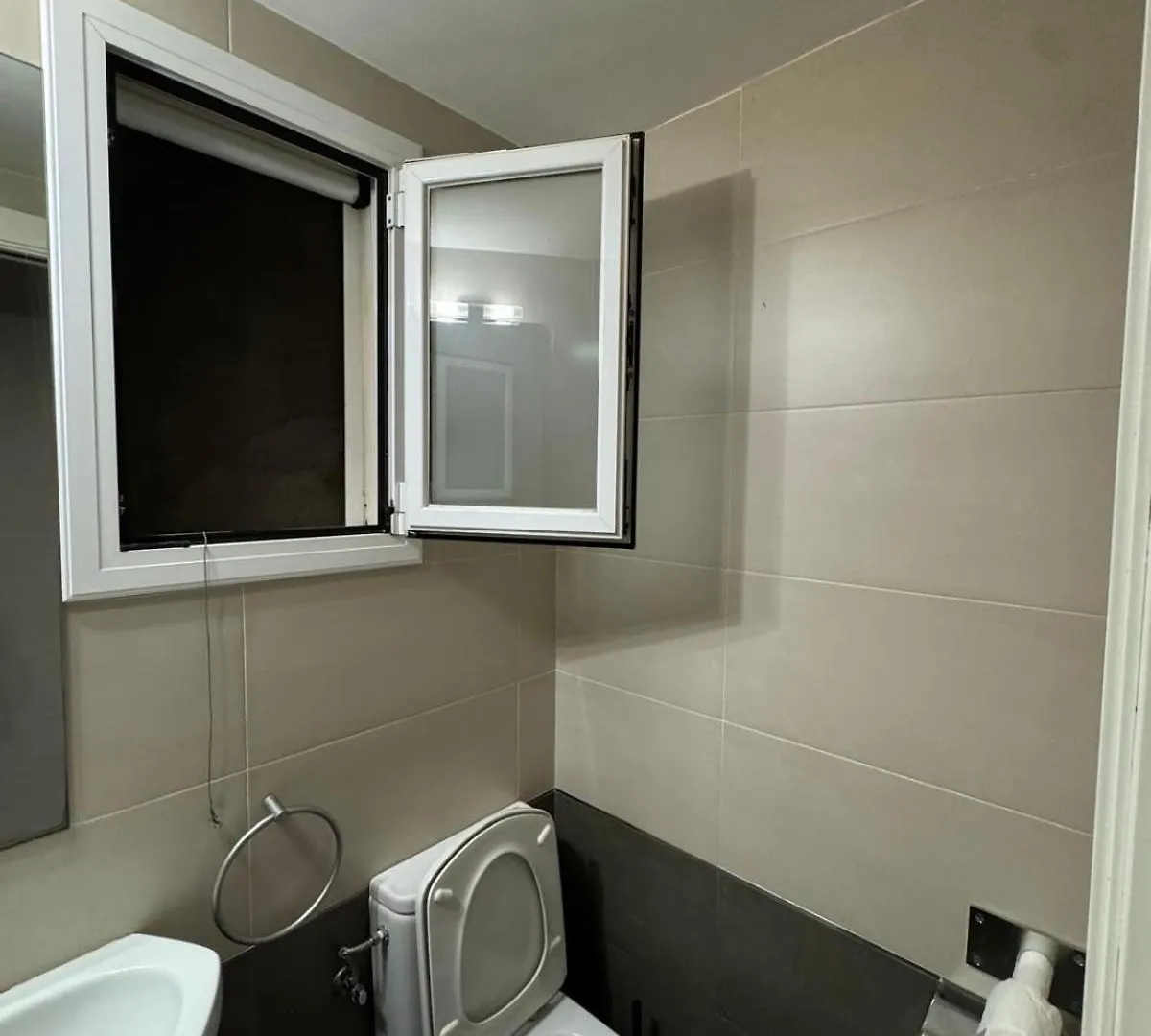 Lägenhet Spacious Room In Central Area A Barcelona